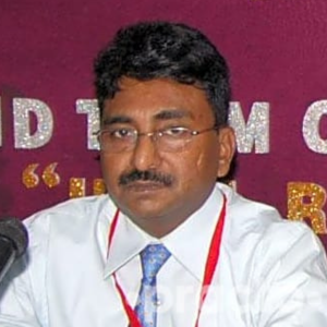 Dr. Rajnish Saxena